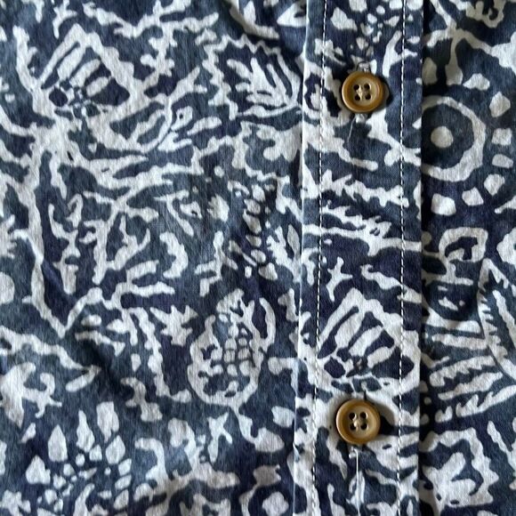 American Eagle Classic Fit Short Sleeve Button Up Sz. L - Picture 4 of 9